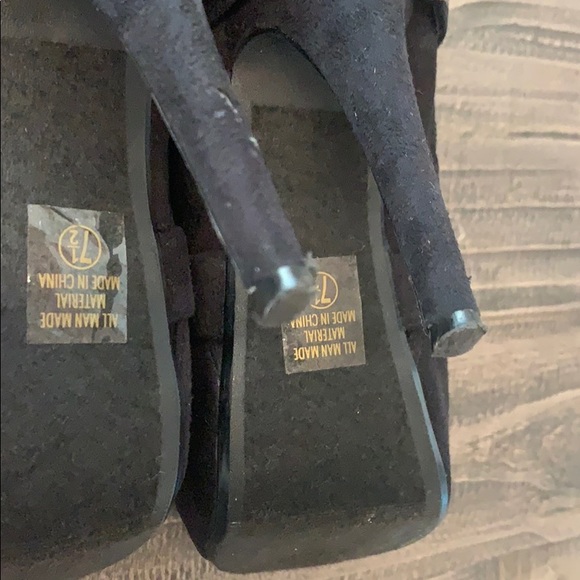 Stiletto heeled ankle booties size 7.5 - Picture 5 of 6